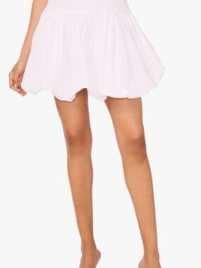 1.STATE White Bubble Hem Mini Skirt – Trendy & Airy!